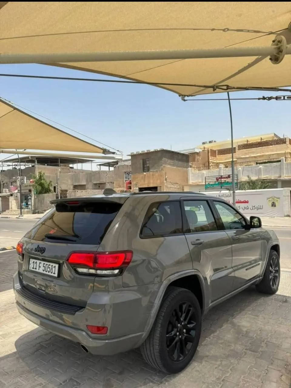 السلام عليكم
جيب بلات توب 2021 أسمنتي بأسمي رقم بغداد الجديد سنويه لحد 2028 - 6 سلندر 
( حادث السياره جاملغ وبنيد صبغ والجاملغ ثاني بدون دواخل ) 
مواصفات السياره 
شاشه جبيره
كشنات كهرباء 
فتحه 
رادار 
باب كهرباء 
كشنات جلد
نقاء عمياء 
ماشيه 74 ميل حقيقي 
مكينه كير حداده كهربائيات تبريد كفاله كفاله
السعر 215
العنوان الجبيله 
***********
