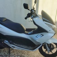 دراجه Pcx جيل اول للبيع الدراجه نضيفه وخير من الله حساس ستان ومكينه 12...