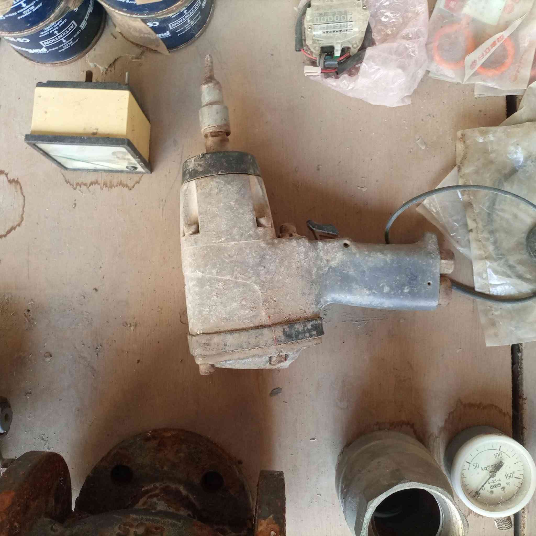 قطع غيار مكائن ثقيلة ***********
