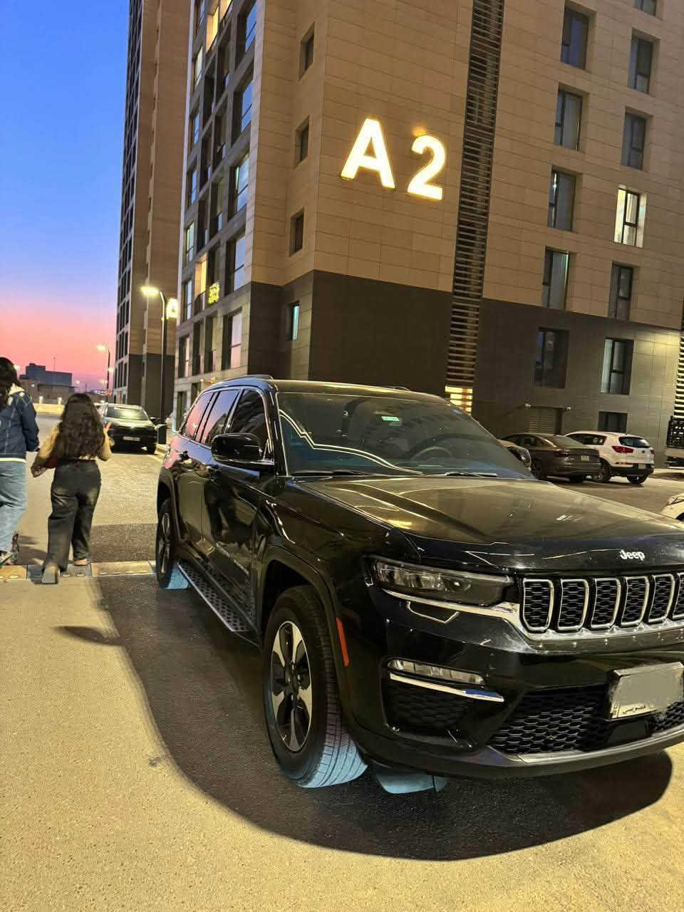 جيب لمتدد 🇺🇸 2024
(٣ انضمة) بانزين + هايبرد + كهرباء شحن يعني انسى البانزين 

حادث السياره ٠٠٠""

ماشيه 25 الف كيلو متر 

مواصفات 1\1 

٥ راكب

بنوراما

جلد 

رادار امامي وجانبي 

تدفئة تبريد كشنات امامية

تدفئة كشنات خلفية

تدفئة استيرن 

فول تحكمات 

لد خلفي امامي

لايت زنون + كشاف

جنطة كهرباء

كراسي كهرباء 

كشن خزن

حساسات امامي خلفي

انارة محيطية بل داخل

شاشات عدد 2 

بردات في البوب الخلفية بلاديات

5كامرات

مراية وسطية كامرة

استيرن كهرباء

داخل لونين

5 بصمات

اسبير مانزل

شحن وايرليس

بيهة 5 انظمة سياقة

سعره290وبيها  مجال مكانه حي الجهاد

***********
