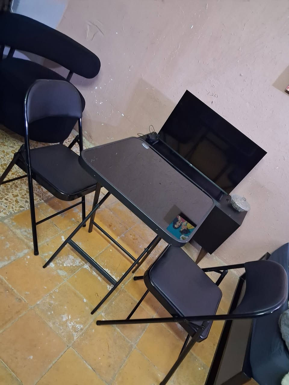 غراض للبيع بي وت ساب ***********
