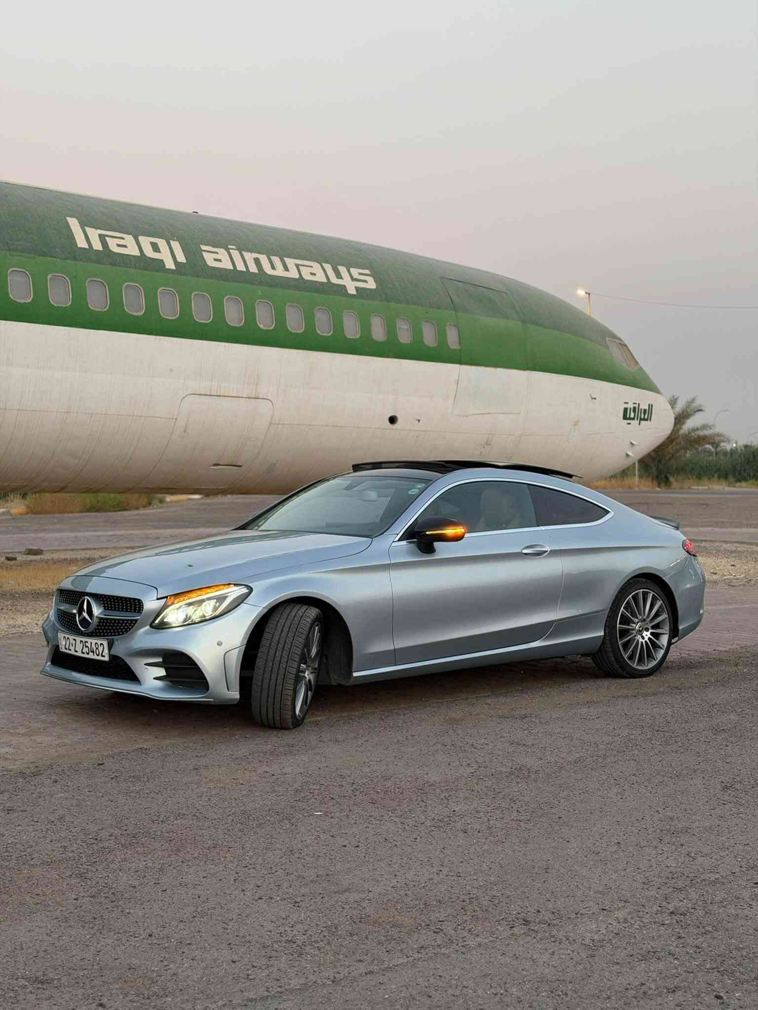 السلام عليكم
مارسدس c300 فورميتك 2017
ماشيه 90mi
فول مواصفات 
بانوراما
نقط عمياء
رادارات 
شفتات 
5 نظام قيادة 
كشنات كهرباء 
كامره قلاب 
لايت متحرك 
مواصفات معروفه وبعد هواي بيه مواصفات السيارة جديدة كلش ومصروف عليه تخم تاير وصدر
 كير ومكينه وتبريد كله شرط وعليه ادامه تخم نوزلات وبلكات ويالحقيقة احله من الصور مابيه اي نقص 

السيارة باسمي تحويل مباشر 
مكاني  بغداد العامرية  ***********

السعر 185$ وبيها مجال قليل سيارة حيل نضيفة ومرتبه صور السونار مع المنشور
