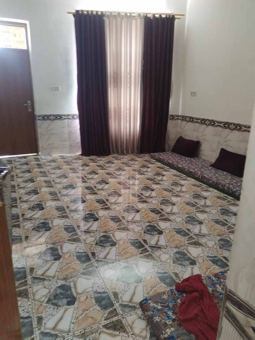 دار سكن للبيع طابو صرف قرب دار البو مايل بناء ٢٠١٨ / قضاء حديثة / الانبار 

المساحة الكلية للدار ٣٠٠ م 

المحتويات :-

ديوان ٧ × ٤,٥
هول ٥ × ٤
مطبخ ٥ × ٤
غرفتين نوم ٥,٥ × ٤,٥  ، ٤,٥ × ٤
صحيات داخلية + خارجية 

* الارضية سيراميك 

السعر المطلوب ٧٨ مليون و بي مجال للتفاوض 

مكتب ابو احمد الحديثي للعقار 

عنوان المكتب / الانبار / قضاء حديثة / سوق الحي العسكري الرئيسي / قرب اسواق ابو حسين للغذائية 

استاذ هشام        ***********

                         ***********
