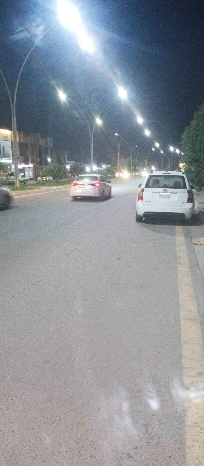 السلام عليكم
بيت للايجار بناء قديم من زمن عبد الكريم قاسم 
محتويات الدار غرفتين وصاله وحمام ومطبخ وطرمه 

العنوان نهر فليح ايجاره 150 غفل 
***********

