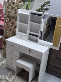ميز تواليت ١١٥ الف توصيل مجاني بغداد للحجز والاستفسار 07748990445 القي...