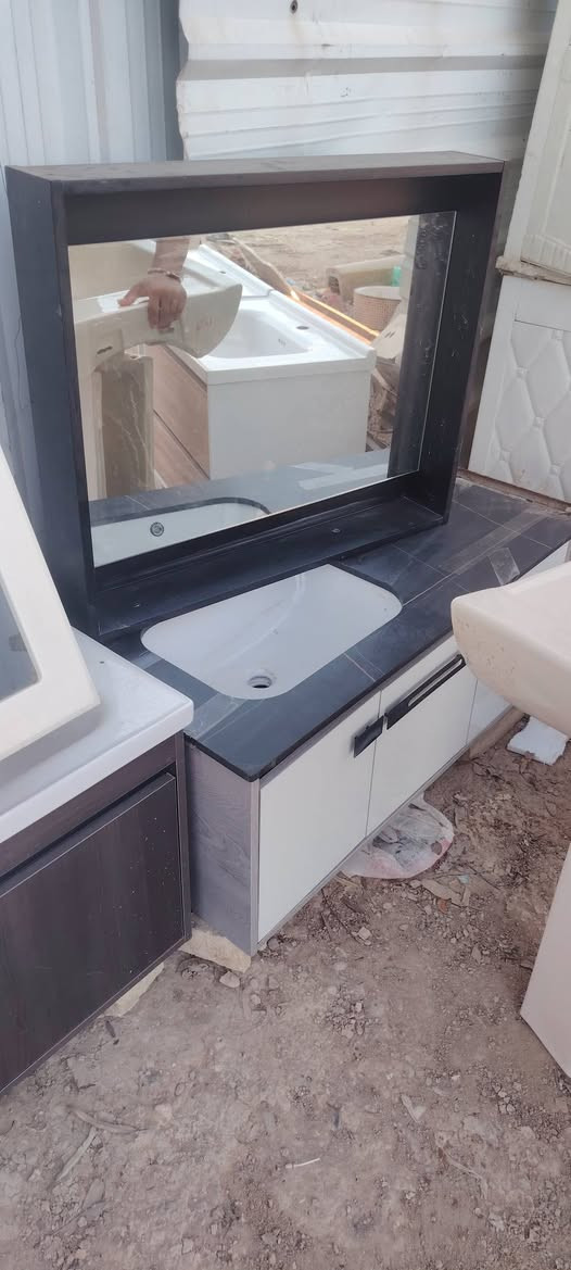 سلام عليكم مقاسل كاونتريه وستان العنوان النهروان شارع الشمري ماقبيل مدرست الق بغداد ***********
