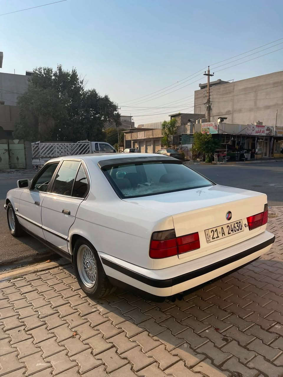 السلام عليكم
للبيع BMW 525 
موديل 1993
محرك كبس
ضربتها فقط جاملغ امامي
تبريد شغال ثلج
كهربائيات كلها شغاله 
رقمي ***********
مكاني كركوك حي النصر
