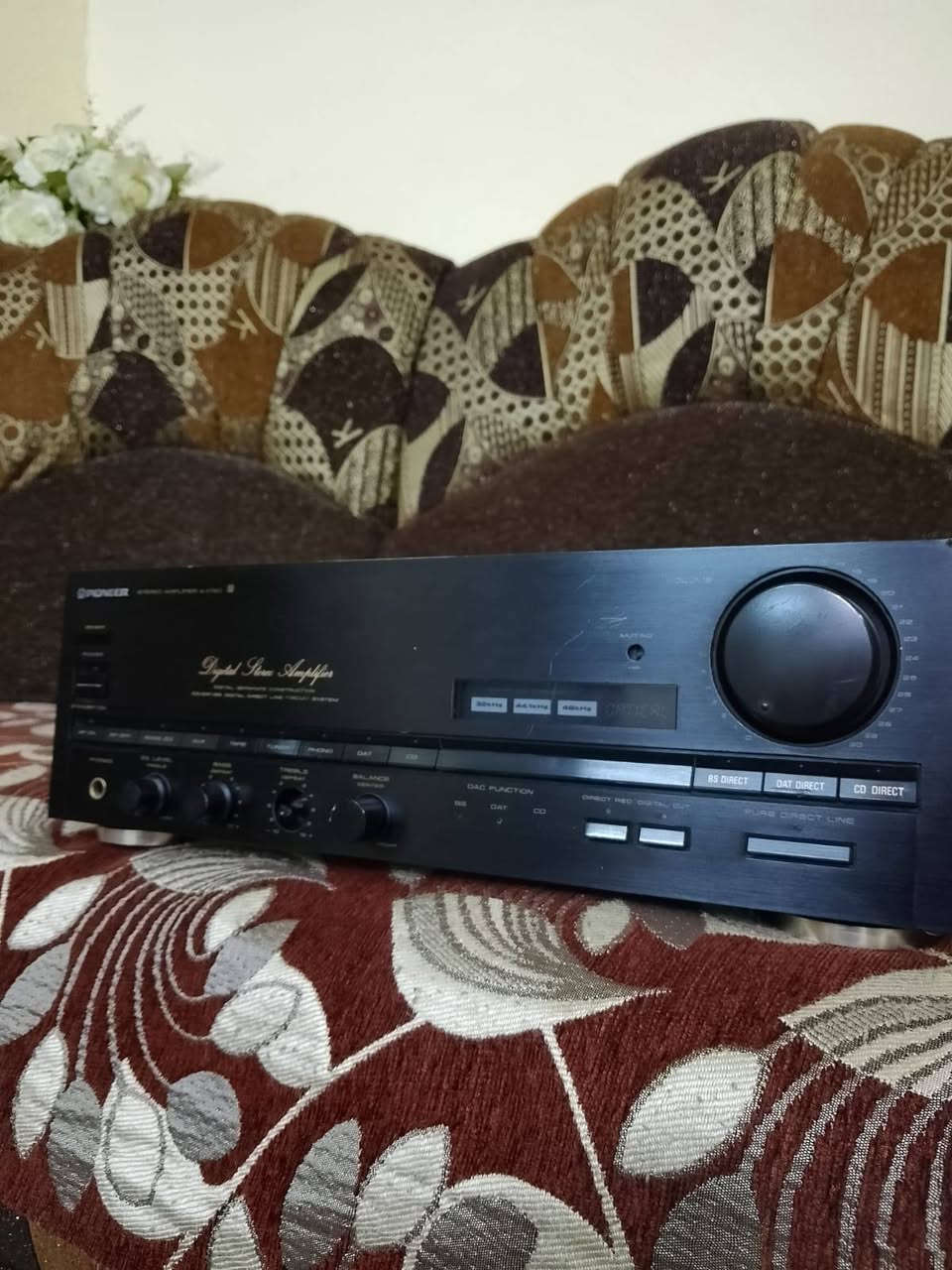 سلام عليكم.
امبلي فاير بيونير ياباني  موديل A X 740  من النوادر.نضافة أكثر من ٩٠٪ جهاز ناااار والتكبير پورات كبار جدا. وأعلى وأقوى فئة من هذا الموديل النادر والراقي. ١٦٥ واط حقيقي. كهرباء ١١٠ فولت. بدون محوله. السعر مع التوصيل ٩٠ الف. للتواصل واتساب أو اتصال
***********
***********
