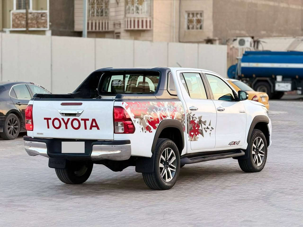 السلام عليكم هايلكس TRD موديل ٢٠١٨  كاز 6سلندر تبريد ضعيف مكان السياره بصره المعقل السعر ١٦٥$ موجود السونار ويه الصور رقم الهاتف ***********
