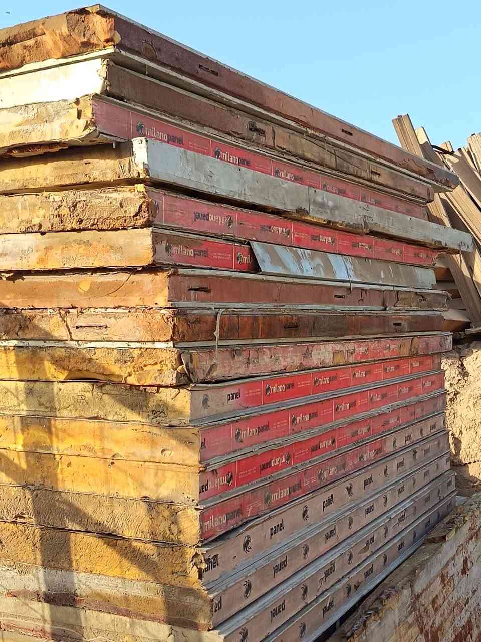 سلام عليكم مرخصه مدير الكروب يوجد سندويج جداري ابو 10سانتيم الطول 3و2ونص و 4 متر العدد25 قطعه الاتصال يوجد توصيل ***********
