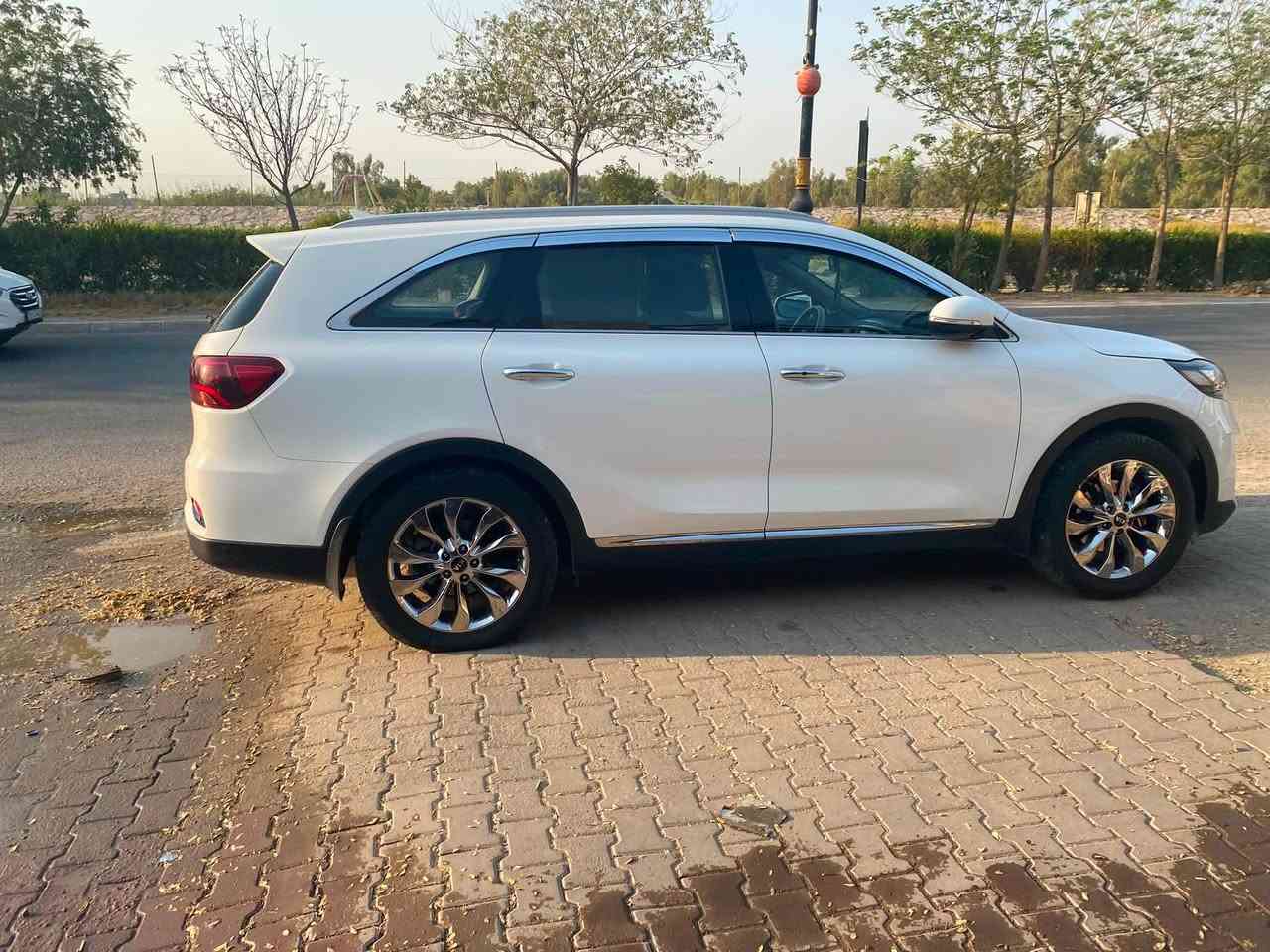 سلام عليكم سورنتو 2020 خليجيه ظرار فغط جاملق ليسرّه صبق 6 سرندر  7 راكب بصمه اشارت ترحي 3 قطع تبريد سياره خيرمن لله علاوظع شركه ماشيه 74 اسعر 235 وبيه مجال  مكان سياره ديالى هاتف ***********
