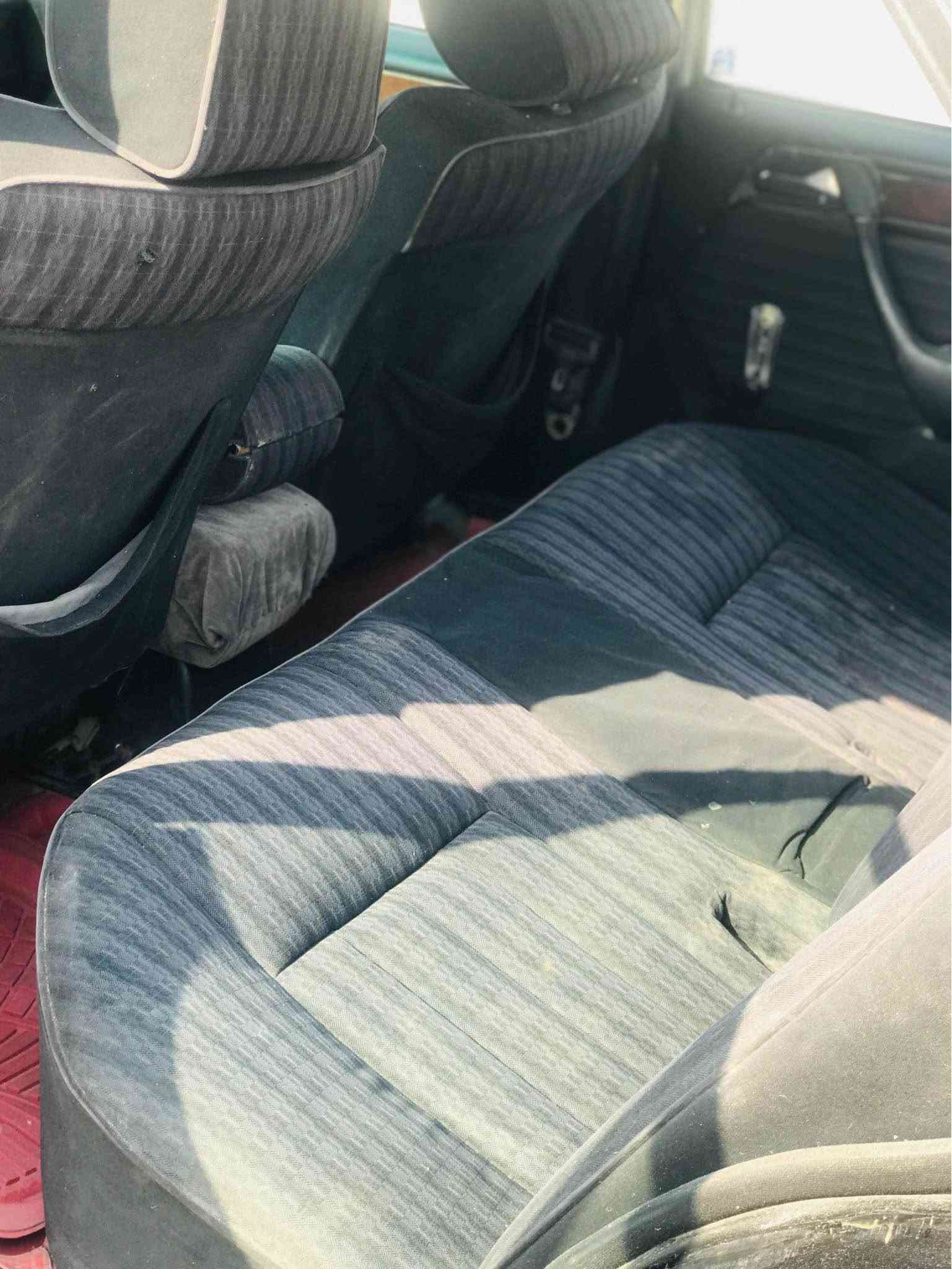 مرسيدس ٣٠٠ • مكينة وجير • دهان جديد