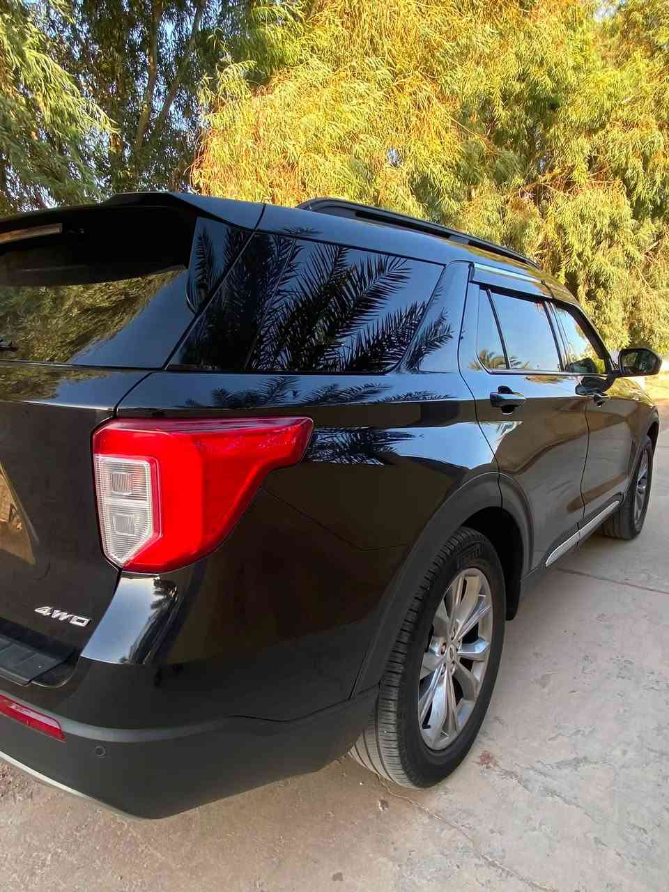 FORD EXPLORER ــ XLT
مودیل 2022  ٢.٣
المسافة المقطوعة ١١٠ كيلو 
مواصفات XLT فول فول
سقف بانوراما
قطعتين بنيد جاملغ سايق  - شويه بارد شبر
ایرباگات کلها راجعة بلادي شركة 
محرک 4 سلندر تیربو ،
شاشە ئایباد
بصمة  وتسغيل عن بعد
مقاعد جلد و کهربائي
مقاعد امامیة هیتر
ستیرن هیتر
بریک بصمە
رادار خلفی و امامی
رادار خطوط شوارع
رادار مانع اصطدام
حساسات 
فتح صندوق عن طریق ریموت ـ شفط
تحکمات ستیرن فول
شفتات بالستیرن
لایت اوتو
لایتات فول LED 
کیر ـ محرک ـ تبرید ـ تحویل بشرط

1FMSK8DH0NGB51559 رقم شاصي
مکان السیارە : بغداد 
***********
واتساب + اتصال. السعر ب ٢٠٥ وبي مجال
