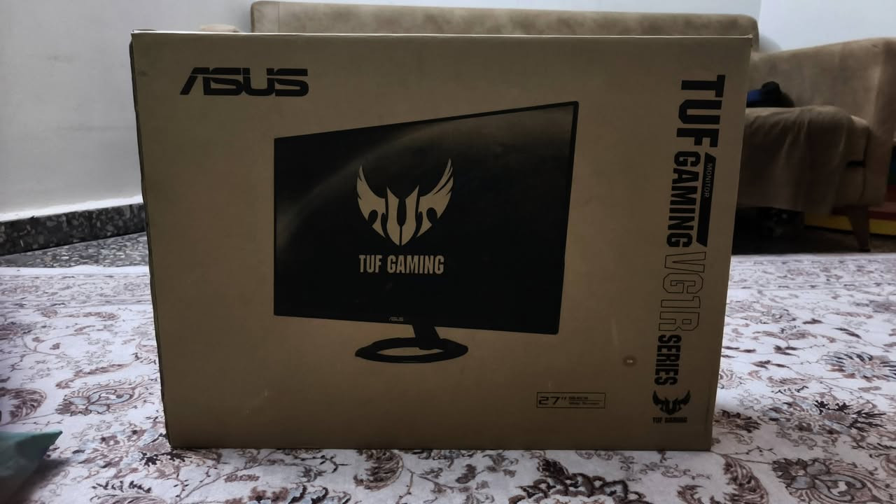 شاشة كيمنك شبه جديدة غير مستعملة 
ASUS TUF GAMING VG279Q1R

حجم الشاشة :27 بوصة 
                                                              IPS   1080*1920

معدل التحديث fps : 144hz
سرعة الاستجابة :1ms 

تقنية المزامنة: تدعم AMD FreeSync Premium لمنع تقطيع الصور ودمج الإطارات بسلاسة.

تقنيات حصرية للألعاب:

​Extreme Low Motion Blur (ELMB): لتقليل التشويش وضبابية الحركة.

​Shadow Boost: لتحسين إظهار التفاصيل في الأماكن المظلمة داخل الألعاب.

​GameFast Input & GamePlus: لتحسين سرعة الإدخال وتوفير أدوات مساعدة للعب الاحترافي.

​الملحقات والضمان: الشاشة في كرتونها الأصلي ومعها ضمان كيستون (Keyston Distribution

شاشة ما استعملتها نهائياً بسبب الظروف 
يعني اخت الجديدة 

ضمان الشاشة لحد شهر السابع 2027

السعر : 190 الف وبي مجال بسيط

واتساب : ***********
