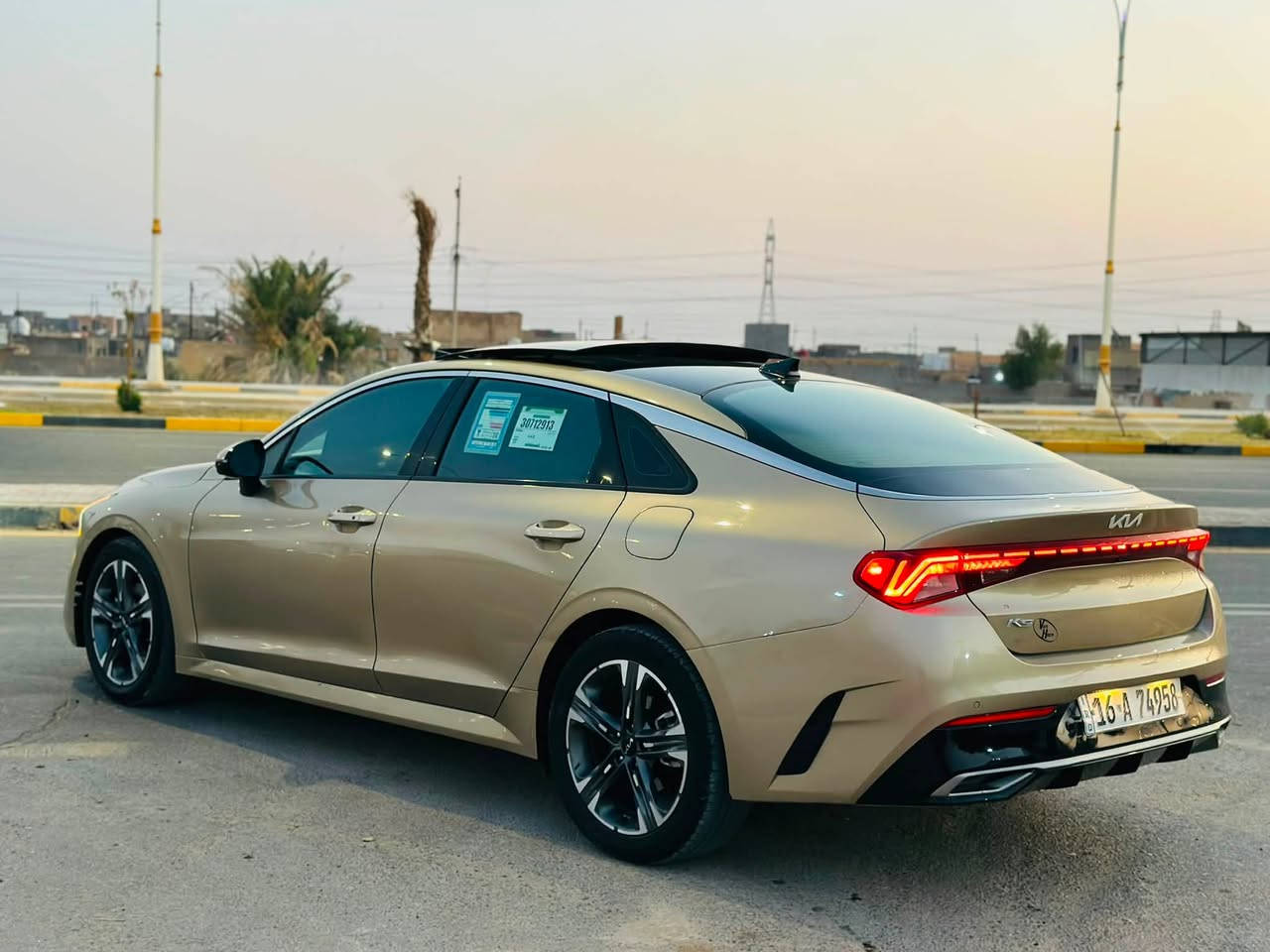 السلام عليكم 
للبيع k5 2022 EX وارد امريكي معوقين فول مواصفات خمس كامرات رادار حساس امامي خلفي كشن كهربائي جلد تدفئه تبريد قياده ذاتيه  مواصفات هواي كلش صور الحادث بلمنشور 
مكان السياره السماوه المركز السعر 128 مجال قليل 
للاستفسار ***********
