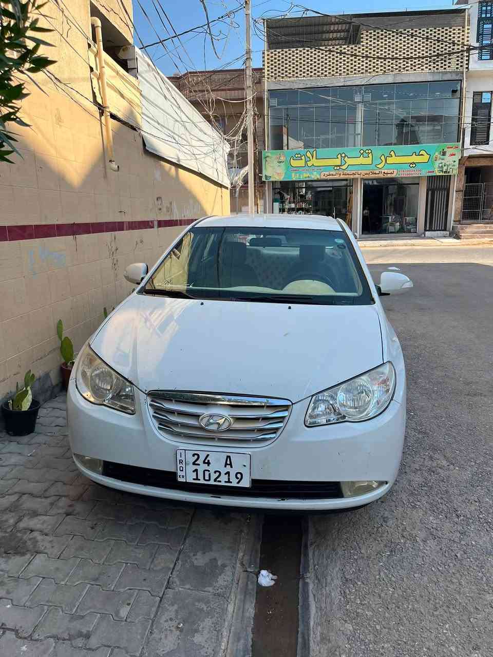 سلام عليكم النتره للبيع فقط موديل 10 محركه 1600 دكشن عالي بيه تبديل بنيد فقط وضربه بل باب الوره موضحه كل أضراره بل سونر المكينه بيه خيط بخار والكير يرادله واحد جديد السياره دكشن عالي تبريد ثلج رقمه دهوك سعره 80 ورقه بيه مجال بسيط جدا العنوان النجف حي المهندسين للتواصل على رقم ***********
