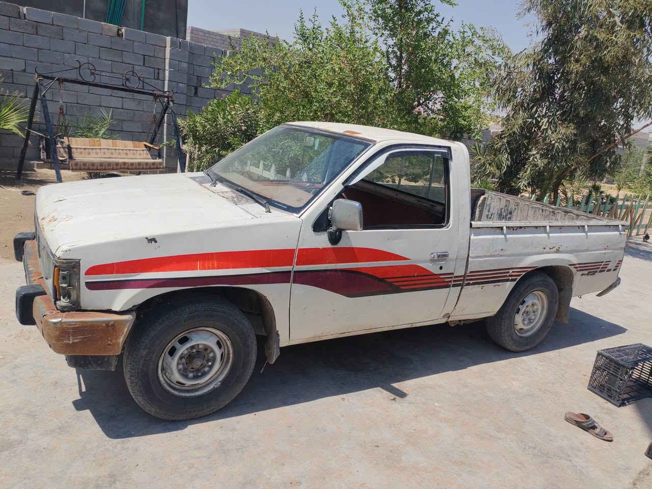السلام عليكم نيسان موديل 1988 كير مكينه خير من الله و شاصي مكفول تخم تاير جدد توني شادهن السنويه منتهيه راعيها موجود يمي السعر 28 مكاني البصره خور الزبير رقم الهاتف ***********
