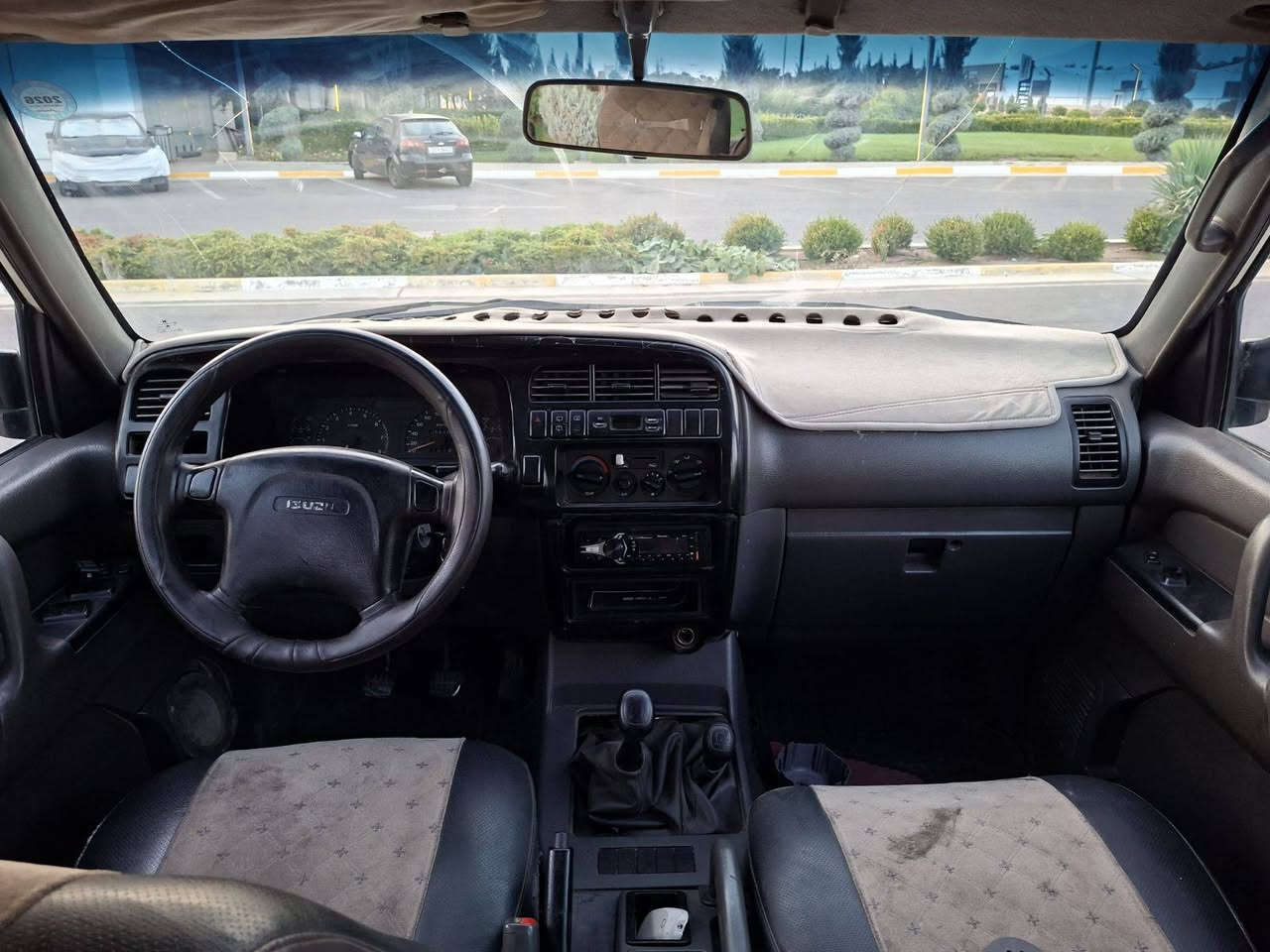 🚘 بە ناوی خوای گەورە و میهرەبان ❤
ئای سوزو
گێڕومەکینەبیلاد 
🔹 مۆدێل: 1997 
🔹 ئاڕم بلاستیک هەولێر
🔹  ئاڕم ئەوەلیات بەشەرت
♦سەیارەکەبێ بۆیاخە
🔹بڕاوە و موس بەشەرت
✅ مەکینە، گێڕ  هەمووی بەشەرت
✅ تەبرید سارد 🥶 و گەرم 🔥 بەشەرت
✅ هەموو کارەبای تەواو کار دەکات
چوارجام کرابە
✅ موشتەری نیت سەرم مەیەشێنە 
✅ تایەکانی %50 باشن
✅ ناو و دەرەوەی سەیارەکە زۆر پاک و جوانە

💯 سەیارەکە ماڵی دۆستە و بەس فرۆشتنە.
♦تامی باتڕۆڵێکی نەیا گلەی بکە بەس ماشااللەی ئەوێت

💵 نرخ: 33گەڵا، کەمێک معامەلەی برایانە.

📍 شوێن: سلێمانی

📞 ژمارەی پەیوەندی: ***********
 ***********
تەنهاپەیوەندی
⚠️ تکایە تەنها موشتەری  پەیوەندی بکات.
ئەدمینی❤ السليمانية, العراق
