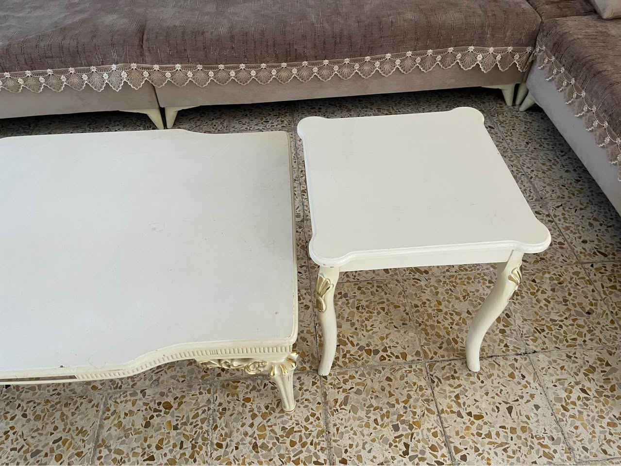 ميز • طبليت • نظيف