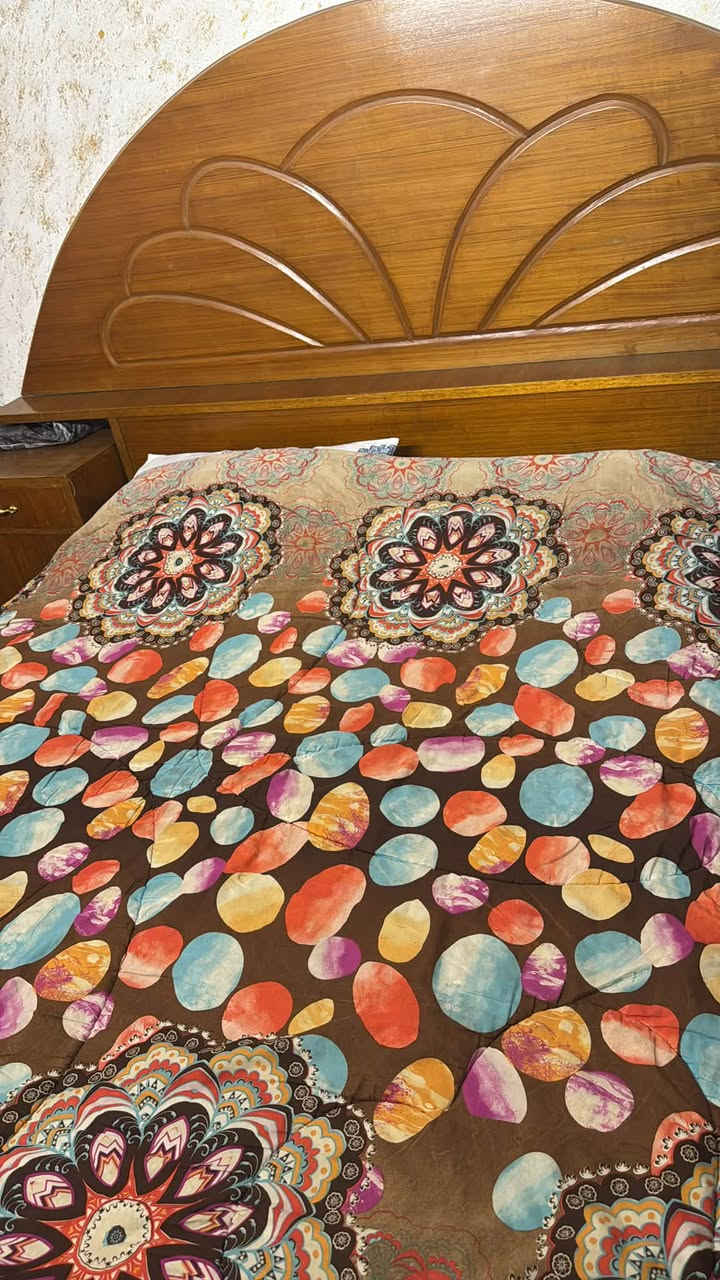 غرفه نوم كامله صاج للبيع نضافه 90 بالميه مآبي شي سعره 600 ألف ***********
