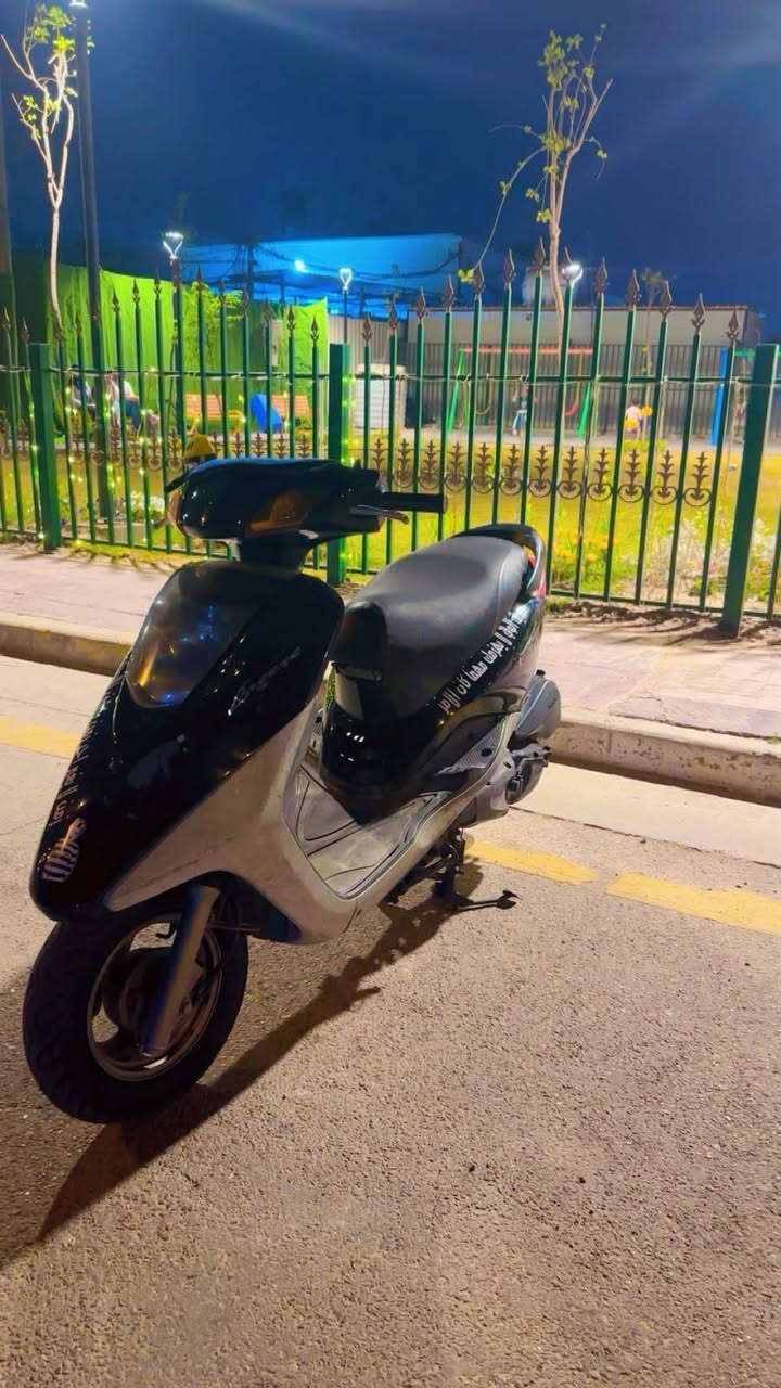سلام عليكم دراجه بريز للبيع سوده ضوه ثلجي دراجه مكفوله كفاله عامه ل مكينه ومملعوب'بيه ابد كابريتر'بلادي واذا تحب افحصه سعر خاص *********** المكان بغداد🤍
