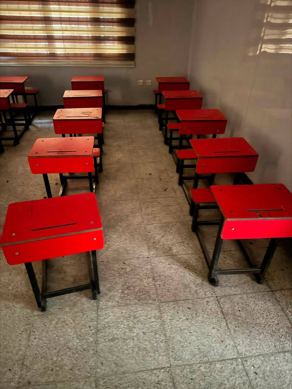 رحلات للبيع الحمر 25 والبيجي 20 نظيفات بغداد الكرخ ***********
