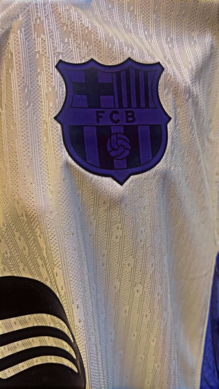 دريس برشلونه خامه درجة اولى عشر قطع حط سعر واخذهن اليريدهن يجي واتساب
***********
