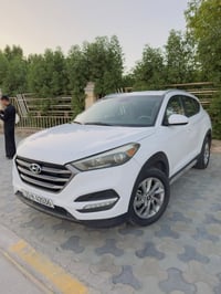 توسان وارد أمريكي  موديل 2018 رقم  بغداد باسمي   ماشيه 70 mi كرسي كهرب...