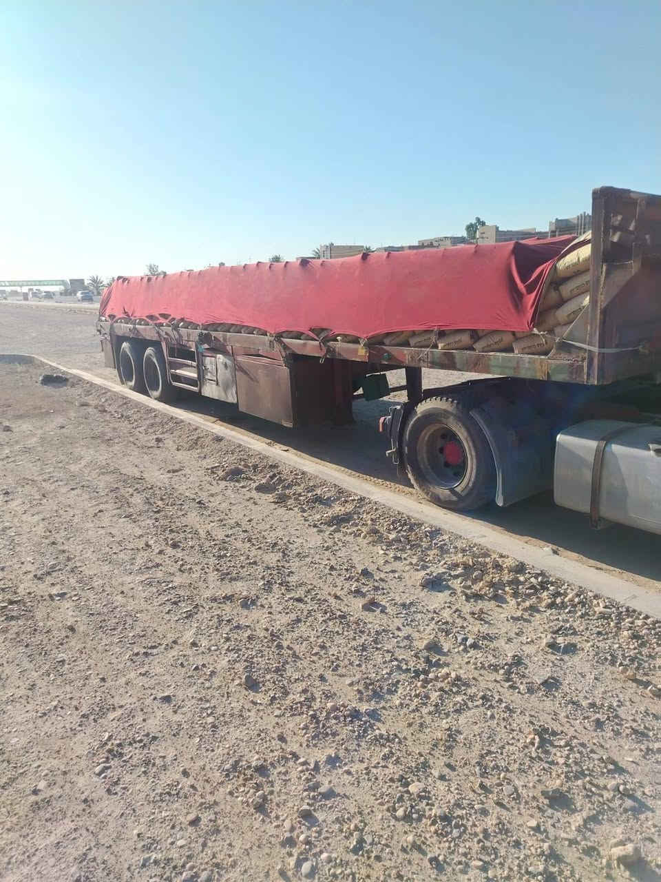 سلام عليكم البيع عربانه حداديه دنكيرين 14مكفوله كفاله عامه شاصي 16طول 12ونص عربانه مامشتغله جثير  سعر 50ورقه وبيهه مجال حك الجيه  واذا راس وعربانه سعر 130راس افيكو موديل 98رقم انبار نكليزي تحويل مباشر محرك  في 8حجم 520 لا تنقيص ولا تبخير جاهزه لشغل سنويه الا 31  المكان الانبار هيت سعر الكلي 130بس العربانه ب 50وبيهه مجال حك الجيه  ***********

