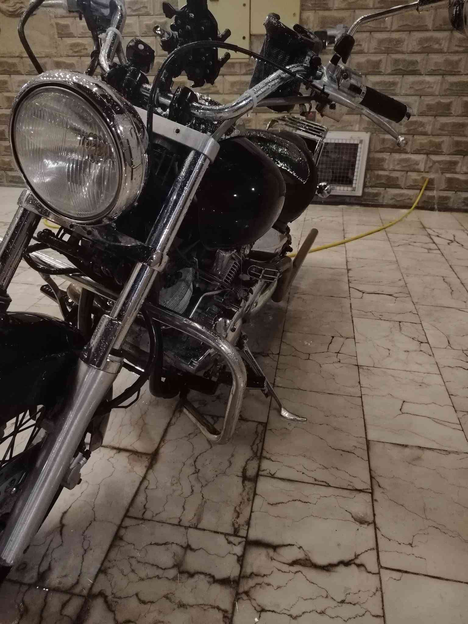 يماها ڤي ستار 1100 للبيع
Yamaha V-Star 1100
محرك مكفول 
دراجة نظيفة مرتبة كهربائيات كاملة مكفولة رقم كربلاء 
لوحتين وسنوية 
سعر الدراجة  28 ورقة وبيها مجال  مستعجل ع بيعتها

مكان الدراجة نجف للتواصل وباقي التفاصيل ***********
