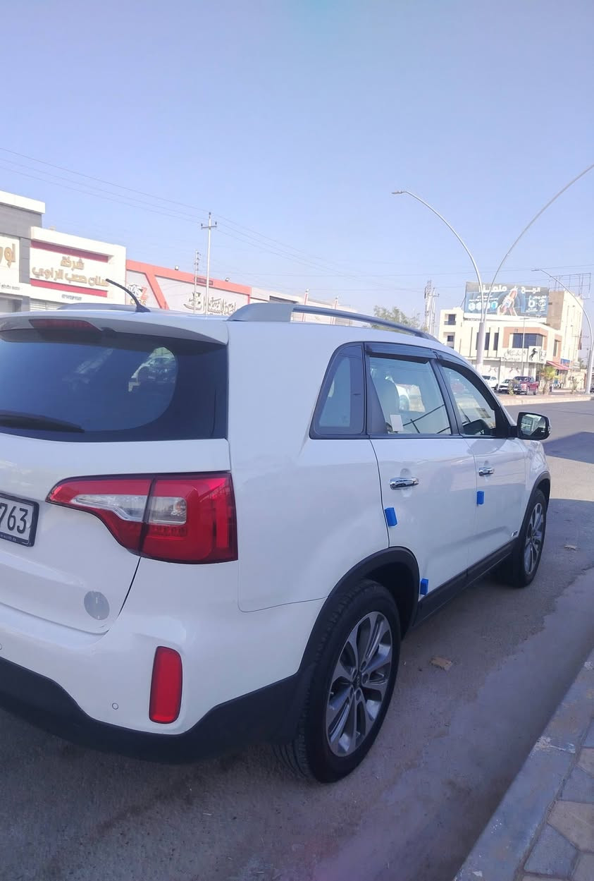 سلام عليكم 
سورنتو 15 خليجي رقم اربيل الجديد محرك 4 سلندر فول مواصفات بصمه تشغيل وابواب كشنات كهرباء فورويل 7 راكب 3 قطع تبريد بيه ربع الجاملغ الأمامي وشويه بالبنيد السياره نظافه خير من الله كلش جديده صدر جديد السعر 145 بيه مجال رقم الهاتف ***********
