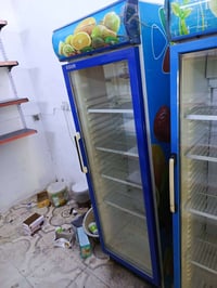 رفوف وسفينه وبرادات للبيع عنواني بغداد حسينية الراشديه للاستفسار 07751...