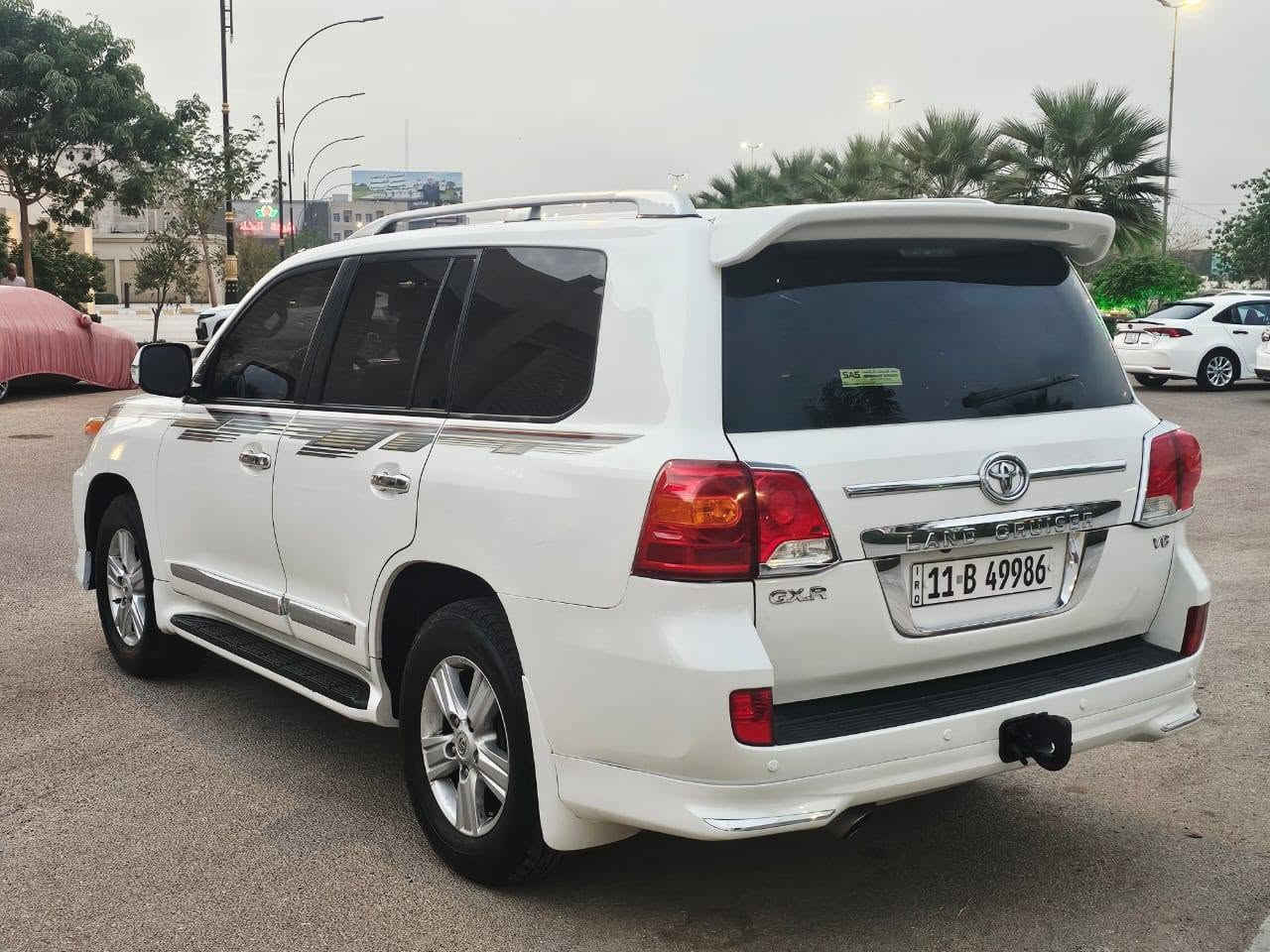 لاندكروزر • ٢٠١٣ • كربلاء