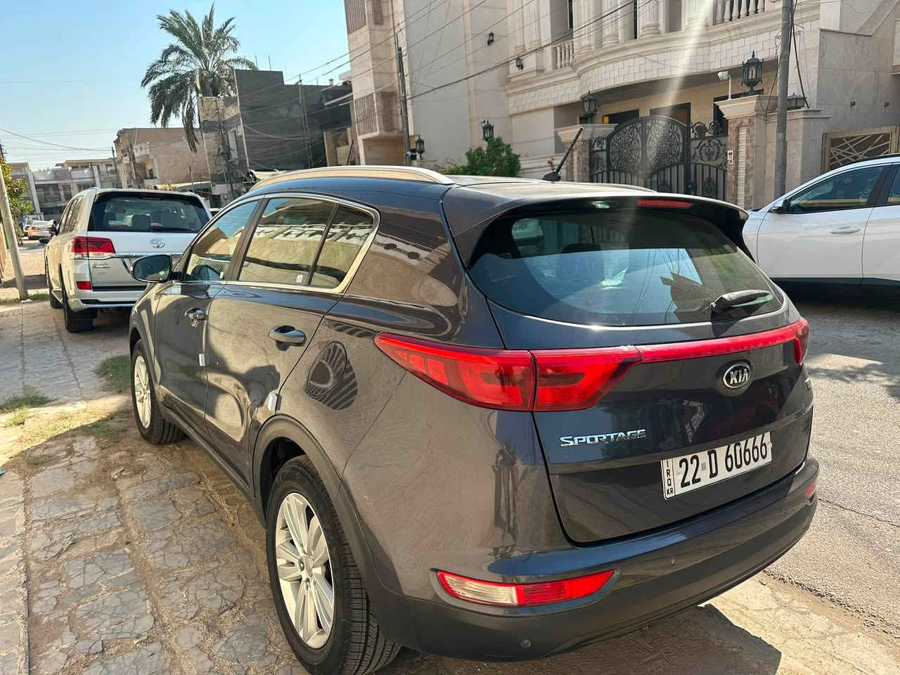 السلام عليكم
سبورتج خليجي للبيع 
مكفوله من الصبغ بيها بارد شي بسيط بحافة الجاملغين الاماميات
موديل ٢٠١٨ 
رقم اربيل تحويل مباشر  هزه جديده
تخم تاير جديد تبريد ثلج گير ومحرك جي دي أي خليجي بدون دوانز نهائي واقتصادي مكفولات من الفتح
ماشيه ٩٨ الف كيلو
المواصفات 
شاشة كامره دواره حساسات خلفيه بلادي ماطور لايت نزول منحدرات قطعتين تبريد اشاير بالمري
مكان السياره بغداد السيديه
للاتصال *********** او *********** واتساب بيهم او ماسنجر خاص 
السعر ١٤٨ ومجال محدود
