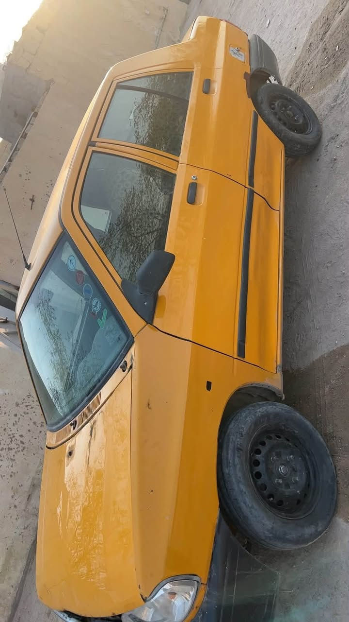 ‏سلام عليكم سايبة مديل 18 المحرك كايم  حدادي جديدة كلها سيارة عوزا شغل وترتيب والسيارة عليها هيئة 500 على المشتري تجوا تشوف شوف العين ابيع كوم حديد  راعيه ماجود يريد تحويل  مكاني البصره الزبير رقمي ***********
