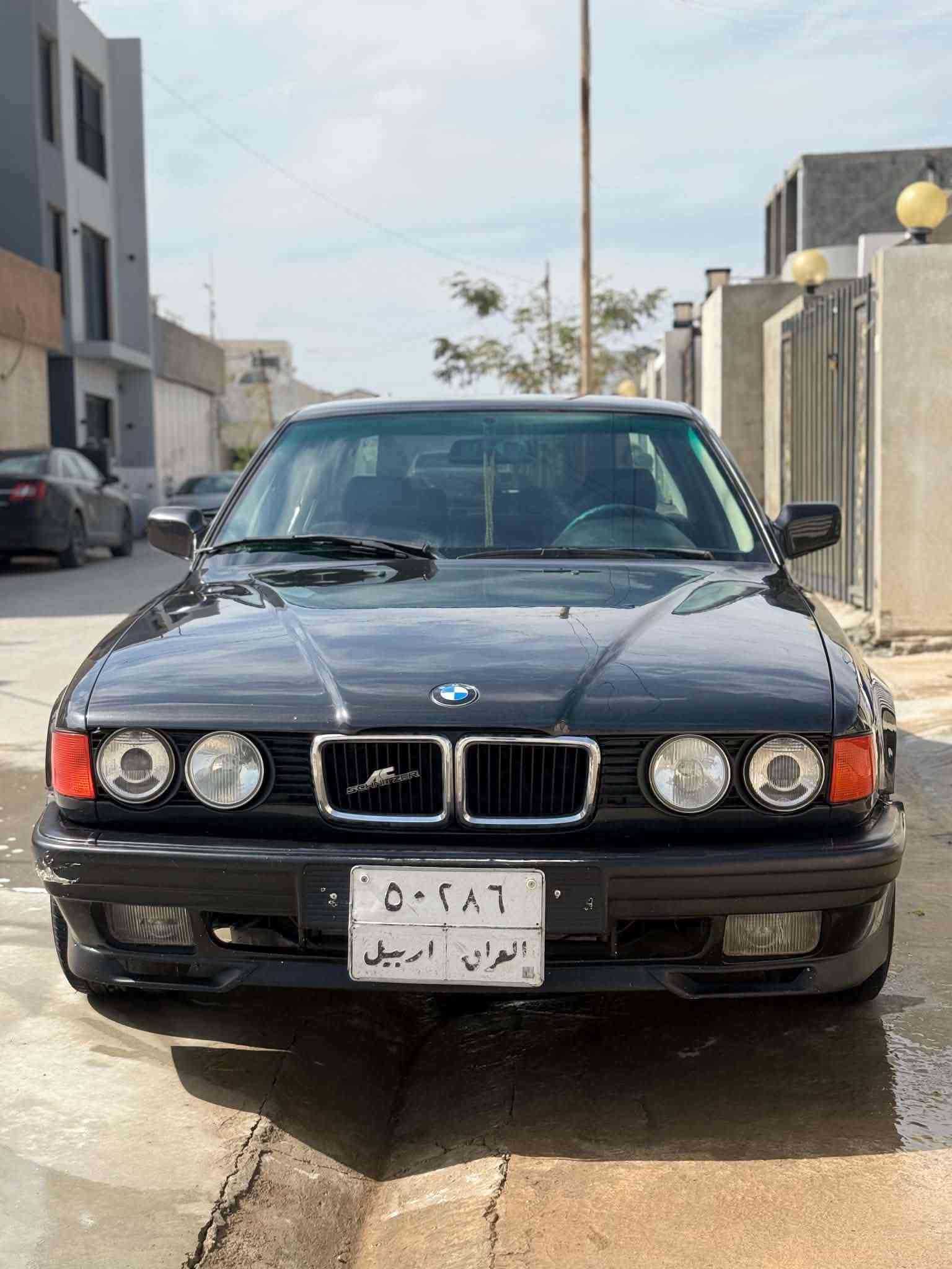 سلام عليكم
سياره موديل ١٩٩١
شرط تحويل 
سياره صبغ عام جماليه بدون ضربه 
رقم أربيل
  بطاقه بانزين بيه 
تبريد بس نقص فان 
اربع جام كهرباي
دبل جكمجه
سعر 54بيها مجال 
رقم موبايل ***********
