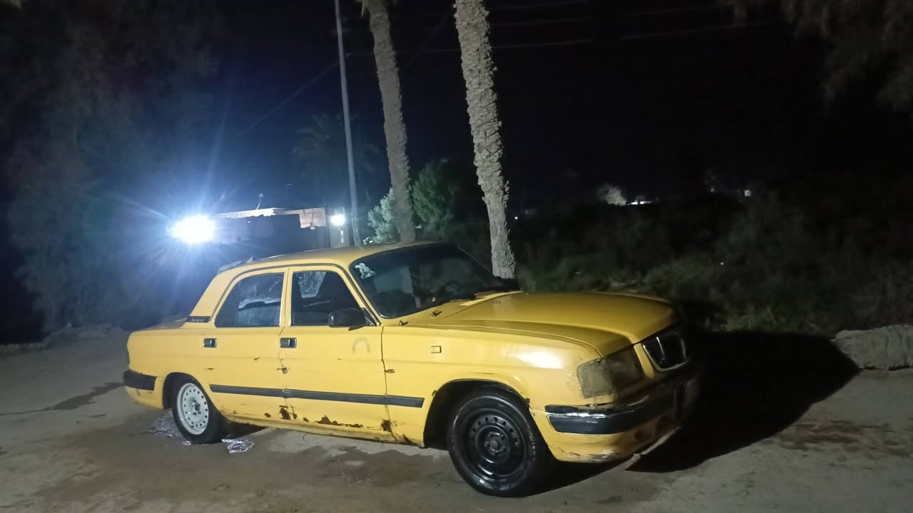 فولكه للبيع ما ناقصه أي شي كهربائيات كلها شغاله باتري جديد حداديه 90% التبريد شغال بس ربط مكينه ثنين أو نص نضيفه السعر 15 أو بيه مجال كوم حديد راعيه ما  وأصله التواصل على هذا الرقم ***********
