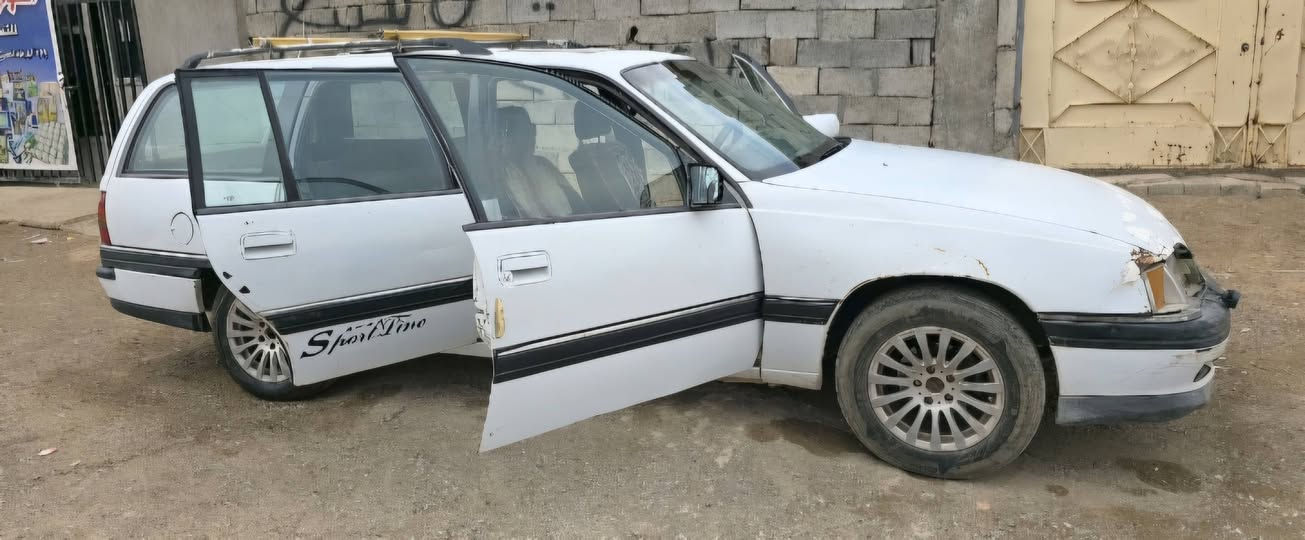 اوميكا استيشن ١٩٩٣
اوميكا استيشن موديل :١٩٩٣
مشروع وطني 
رقم كركوك 
باسم الشرعي 
كير اوتوماتيك 
محرك مجفت قبل شهر 
بطاقة بانزين 
سيارة شبه متروكه 
نكرة سلف 
السعر ٢٥
***********
