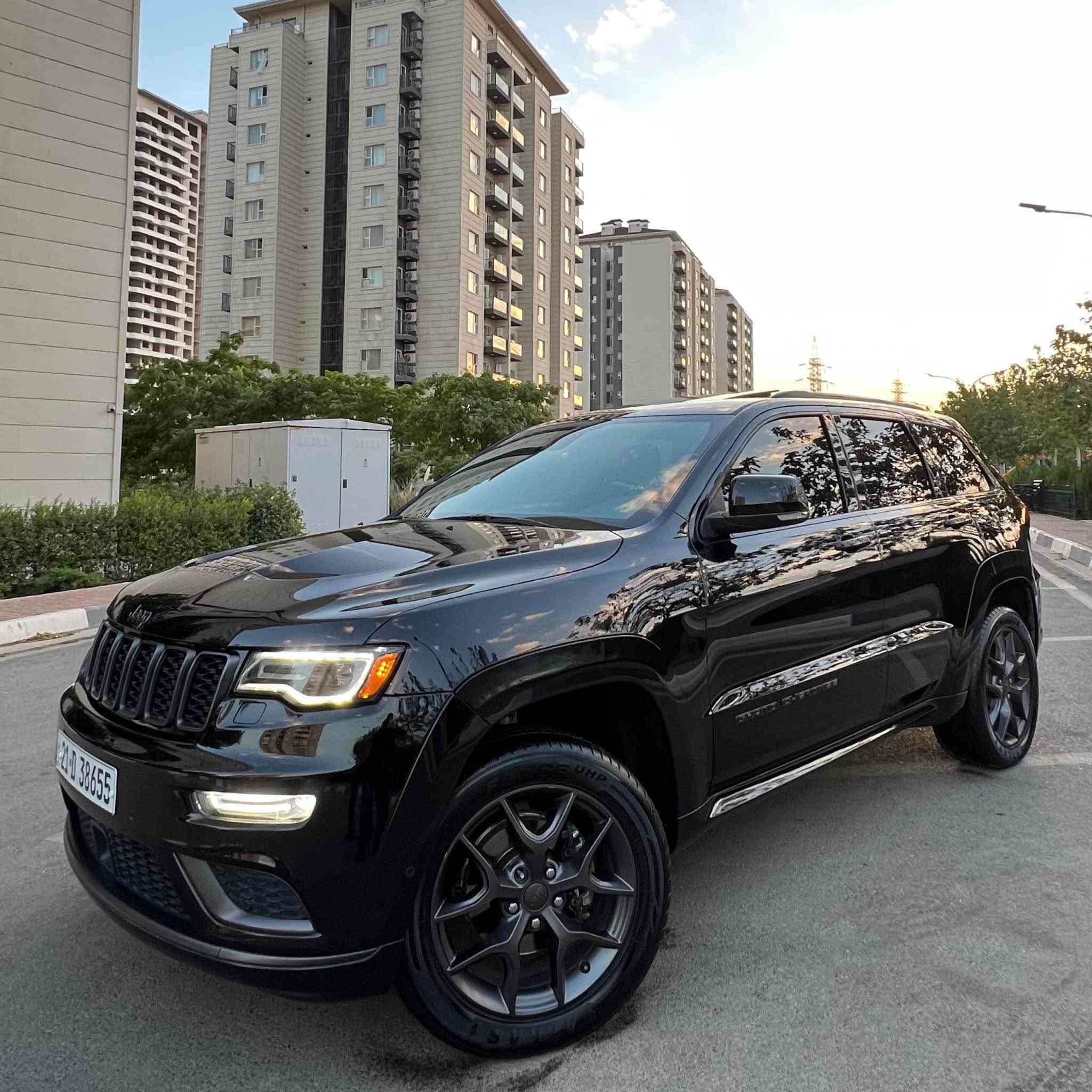 Jeep grand Cherokee X 2019
مواصفات X کەنەدی کلین تایتل 

‎تەنها 83000 کیلۆمەتر ڕۆیشتووە گێر و مەکینەی نەکراوەتەوە و کارەبایی و تەقە و رەقە و هەموو گیانی بە شەرت 

فول مواصفات (رادار گەورە - راداری خەتی جادە - اوتو پارک - راداری پشت و پێش و تەنیشت - کوشن هیتر - کوشن کارەبا - کوشن خزن میموری - تحدید سرعە - حاسەی پێش و دوا - شاشە گەورە - لایت لید و زینون - پلاجیکتۆر لید - صندوق کارەبایی  - بەسمە و شغال - زۆر مواصفاتی تر ...)

کەنەدی کلین  تایتل راپۆرتی carfax ی هەیە کلینە 
بێ بۆیاخ بێ سارد بێ چال بێ شوخت دەعامی بۆ دەعامی بە شەرت لۆک لۆکە 

سعر 260 وەرەقە و مجال 
شوین سلیمانی 
تلفون ***********

Jeep grand Cherokee X 2019
مواصفات X کەنەدی کلین تایتل 
83000 الف کیلومتر ماشی محرک و کیر مو مفتوح و مابی ای خلل 

فول مواصفات x معروفە ( رادار امامی کبیر - رادار خط شارع - auto park - رادار امامی و خلی و جانبی - کشنات جلد - کشنات خزن - کشنات تدفئە - تحدید سرعە - حساسات امامی و خلفییە - شاشە کبیرە - لایتات لید و زینون - بلاجکتور لید - صندوق کهربائی - بصمە و تشغیل عن بعد و بعد بیها هوایە مواصفات... )

وارد کندی کلین تایتل بشرط فحص و رابورت carfax 
مکفول کفالە عامە بدون صبغ بدون بارد بدون شخط بدون رصعات لوکککککک بالباکیت نفس زیروووو

سعر 260 ورقە و مجال بسیط
مکان سلیمانییە 
تلفون *********** السليمانية, العراق
