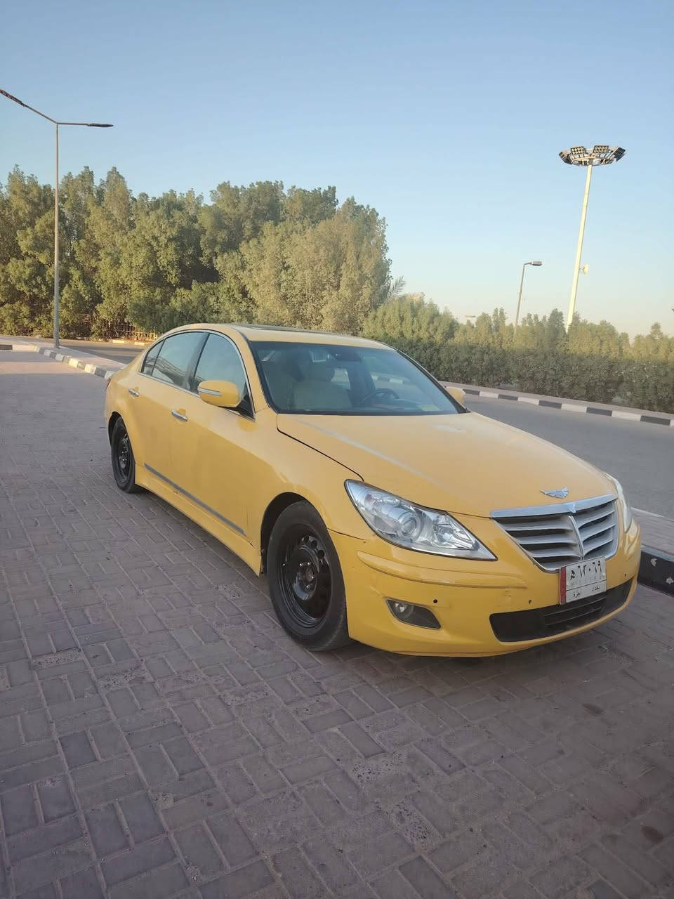 سلام عليكم
للبيع هونداي جنسيز 2010
مكينه كير وضفيره حداديه اماميه حاويه ستوني شادهن
تايرات جدد
السعر 75وبيها مجال***********
