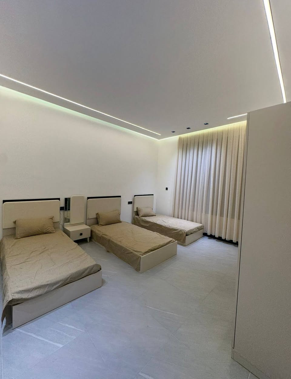 🌿 مزرعة للإيجار اليومي 🌿
📍 بغداد – الدورة – البوعيثة

موثقه بتطبيق اجرلي 
للحجز والاستفسار:
📞 ***********
