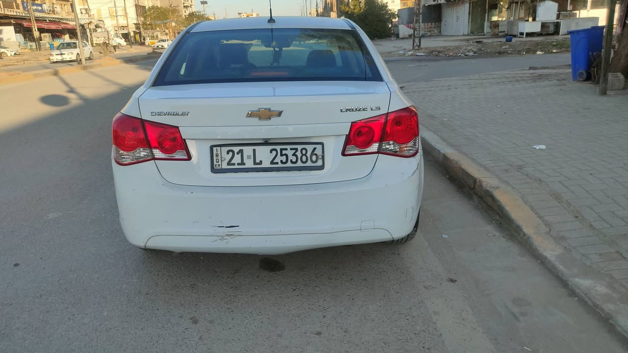 السلام عليكم..
كروز 12 خليجي محرك ١٦٠٠ السيارة باسمي وعليها صيانة كاملة للتواصل *********** ... السعر 70وبيها مجال قليل
