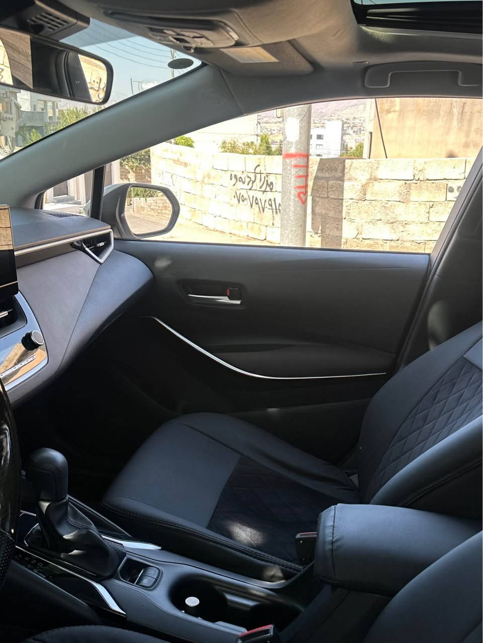 Toyota corolla hybred 2024 
٣٠ كم رؤيشتووه 
دعامى بو دعامى به شه رت 
قه پ و قوپ و شوختى نيه 
تعويل و غرامات به شه رت 
سعرى ١٦٤ مجاليكى كه م 
*********** أربيل, العراق
