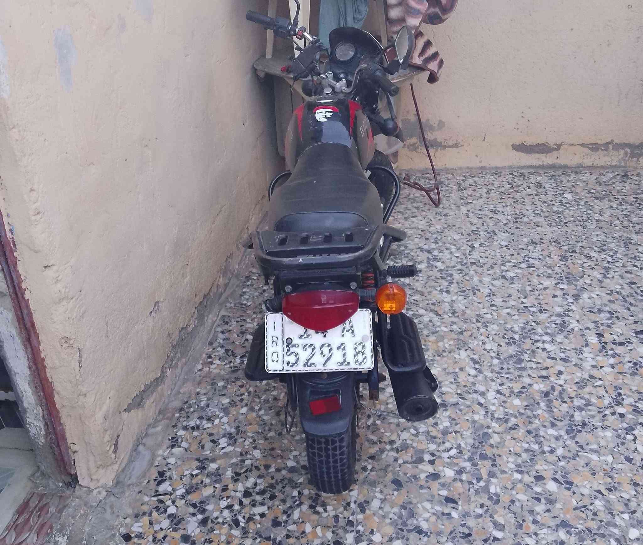 بوكسر فحل 2021رقم وسنويه باسمي النضافه كدام عينك الدراجه مجفته سعره. 1800  وبيها مجال قليل حگ الجيه الموقع الحيانيه شارع موسى الكاظم على المستطيل *********** واتساب
