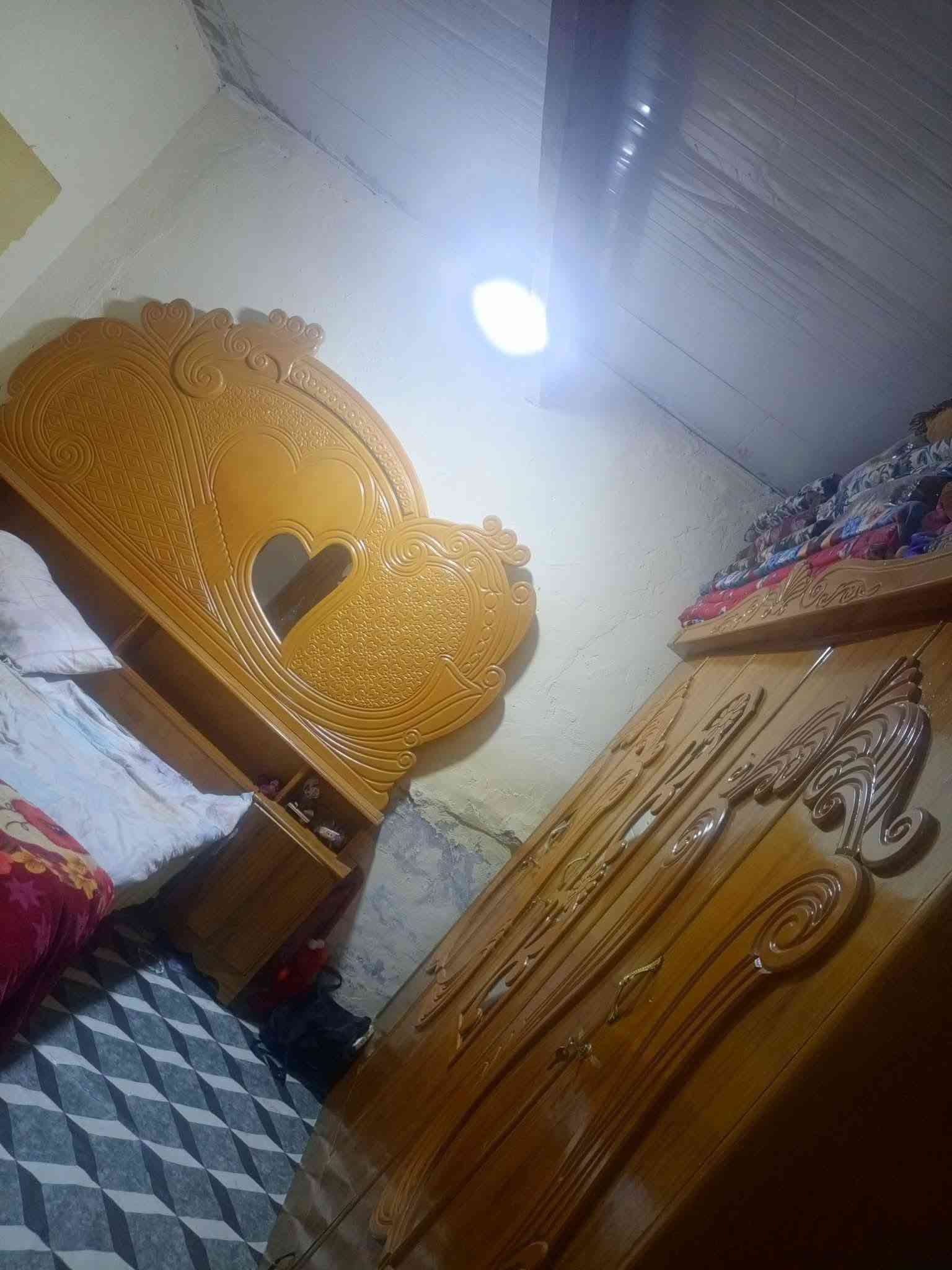 حي لمهندسين • بيت عل شارع • حمامين
