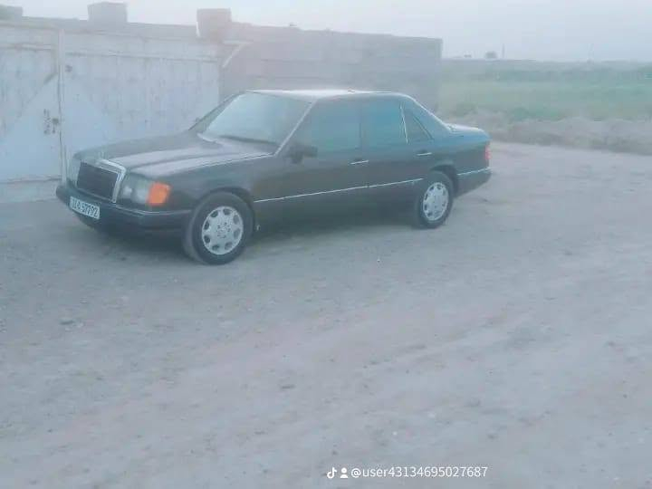 السلام عليكم ، للبيع مارسيدس دب 300 السياره بلادية من گير ومحرك  قواعد دبل 
موديل السياره 90 ،،رقمها صلاح الدين  الرقم الدولي تحويل ثاني يوم  السياره حلوه ونضيفه واحلى من الصور 
مكانها ،، بلد  سامراء 
السعر  68 
ترهم مراوس بأي سياره  شعندك نزلهه بالتعليقات مع التفاصيل 
رقم  محمد صاحب السيارة ***********  وبيه واتساب

نص مكتوب في الصور:
- TikTok Lite
- @user43134695027687