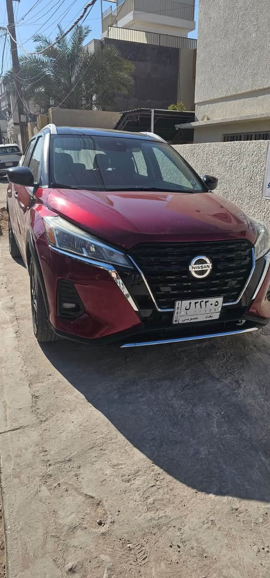 السلام عليكم
📣 للبيع: Nissan Kicks 2023 SV – نظيفة جداً
• الموديل: 2023
• الفئة: SV
وارد امريكي حادث جاملغ وبنيد وصور الحادث موجودة 
• اللون: نفس الصورة المرفقة
• الممشى: حوالي ١٧٠٠٠ ميل فقط
• رقم واحد / استخدام نظيف جداً
🔧 المواصفات:
محرك 1.6 لتر اقتصادي
جير CVT
دفع أمامي
استهلاك وقود ممتاز
شاشة 8 إنش مع Apple CarPlay و Android Auto
سينسرات خلفية + كاميرا رجوع
كروز كونترول
دخول بدون مفتاح (بصمة )
السعر 133ورقة  وبيها مجال
***********
***********
