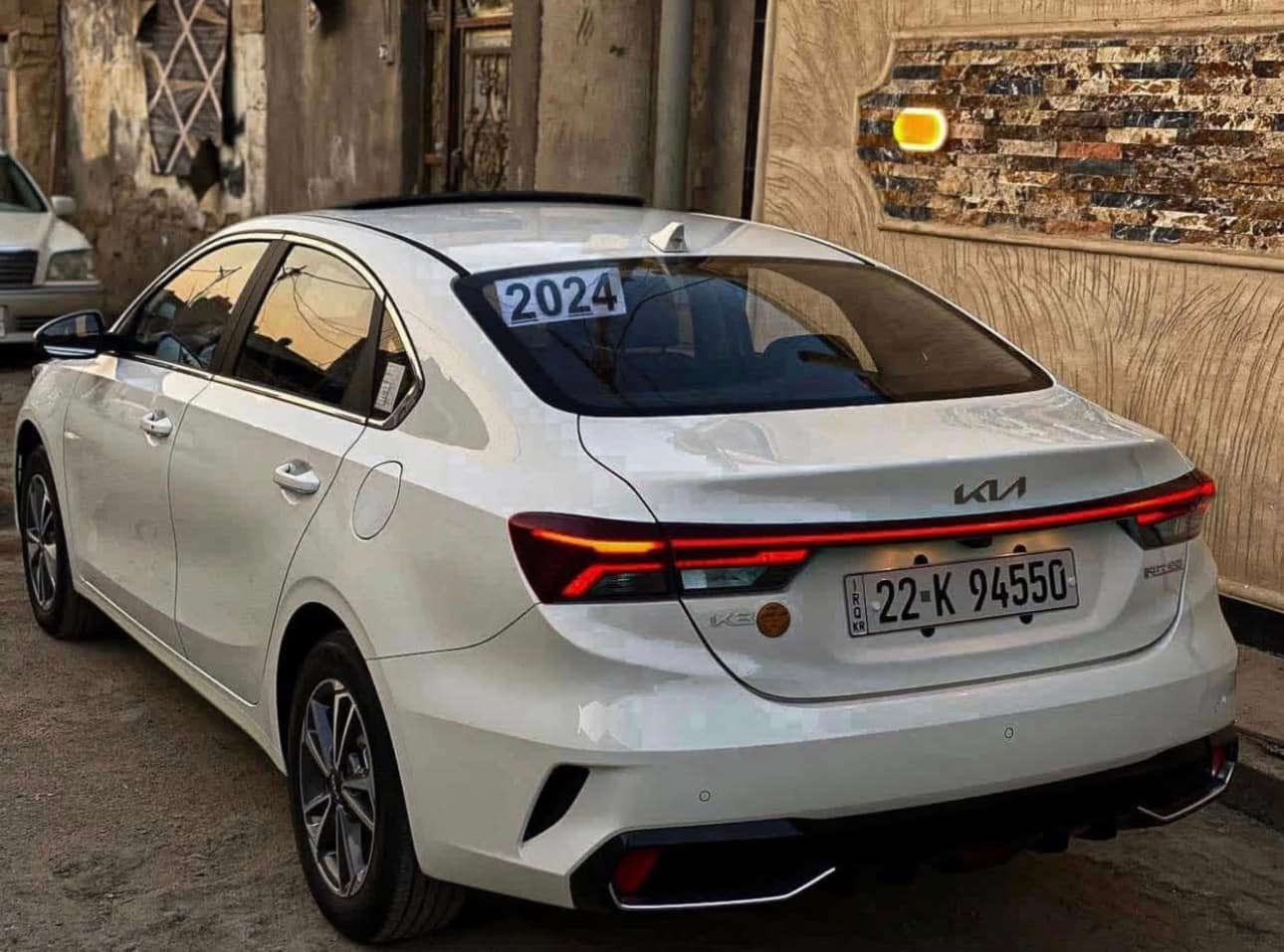 كيا كي ثري K3 موديل 2024

فول مواصفات

محرك 1500 دبل نوزل 

رقم  اربيل تريد وكاله تريد تحويل 

🔴المواصفات 

✅️فتحة

✅️شاشه كامرة 

✅️تحكم ستيرن جهتين 

✅️بصمه ابوباب

✅️شاحن تايب سي شحن سريع 

✅️كير طياره 

✅️شاشه بالكير

✅️لايت لد زينون 3 عدسات متحركة + الخلفي هم لد متصل 

✅المري الجانبية بيها  اشاير 

✅️سايد بريك بصمة

✅️أوتو هولد (auto hold)

✅️درايف مود 4 وضعيات

✅️(sport+eco+smart+comfort)

ماشيه 44 كم قابل للزياده

ملاحظه السياره 

بيه بارد بالباب الي خلف السائق فقط الباقي كفاله
   موبايل
   *********** 
   السعر 135
بصرة القبله
