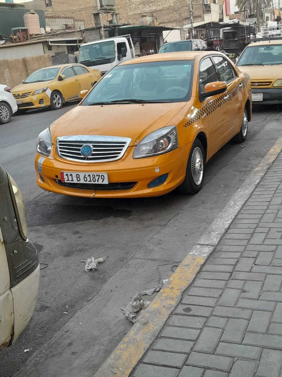 السلام عليكم جيلي مابل 2012 رقم بغداد انكليزي بسمي سنويه 2030 مصفره هيه وغرامات محرك  كورلا 1800 كير اوتوماتيك تبريد شغال السياره مابيه نقص بيها جراد بالصندوق وبيها صبغ مكانات بسيطه السعر 37 مكاني بغداد الدوره الاتصال ***********
