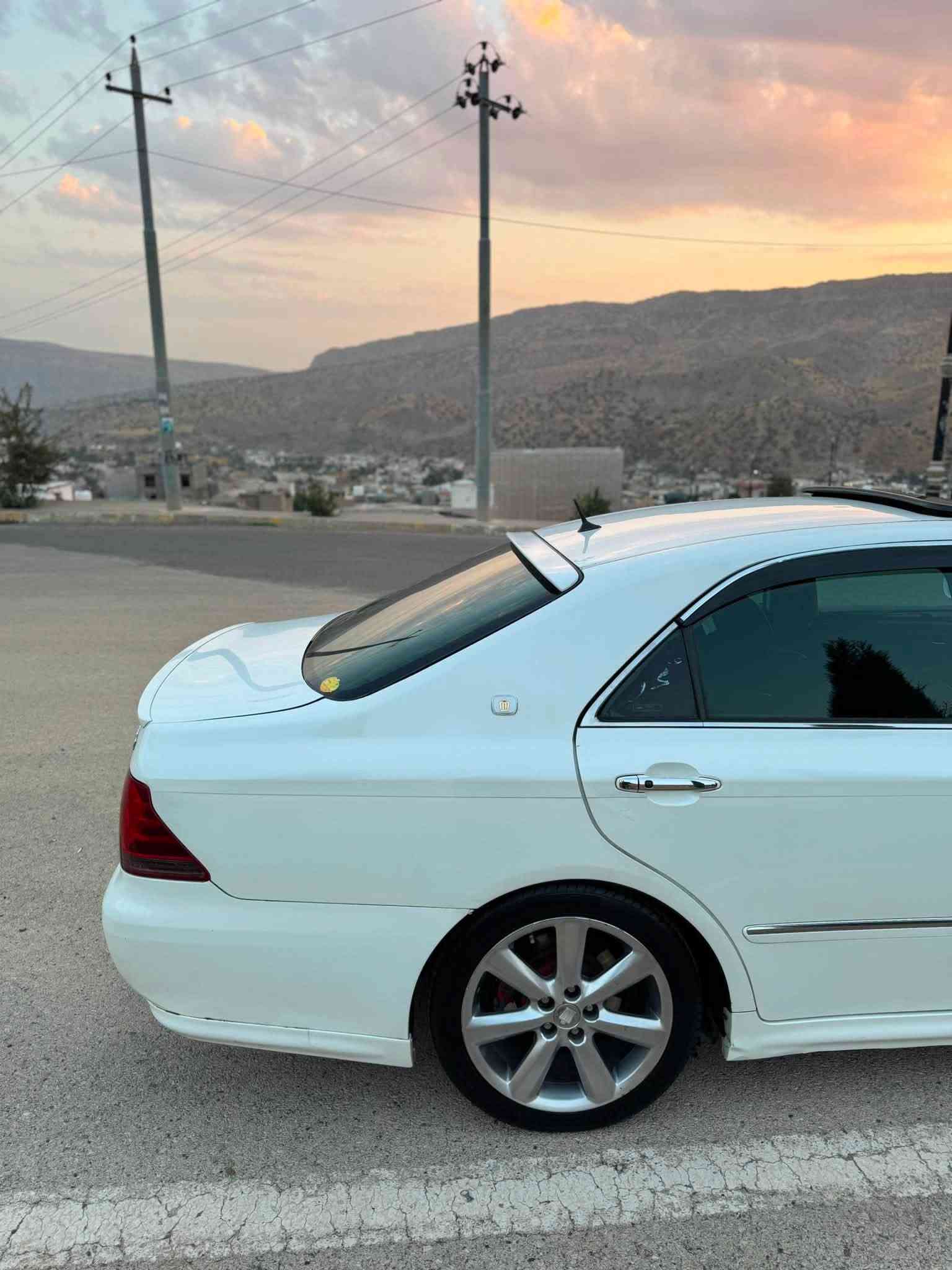 كراون شاهين • ٢٠٠٥ • ١٨٠٠٠٠